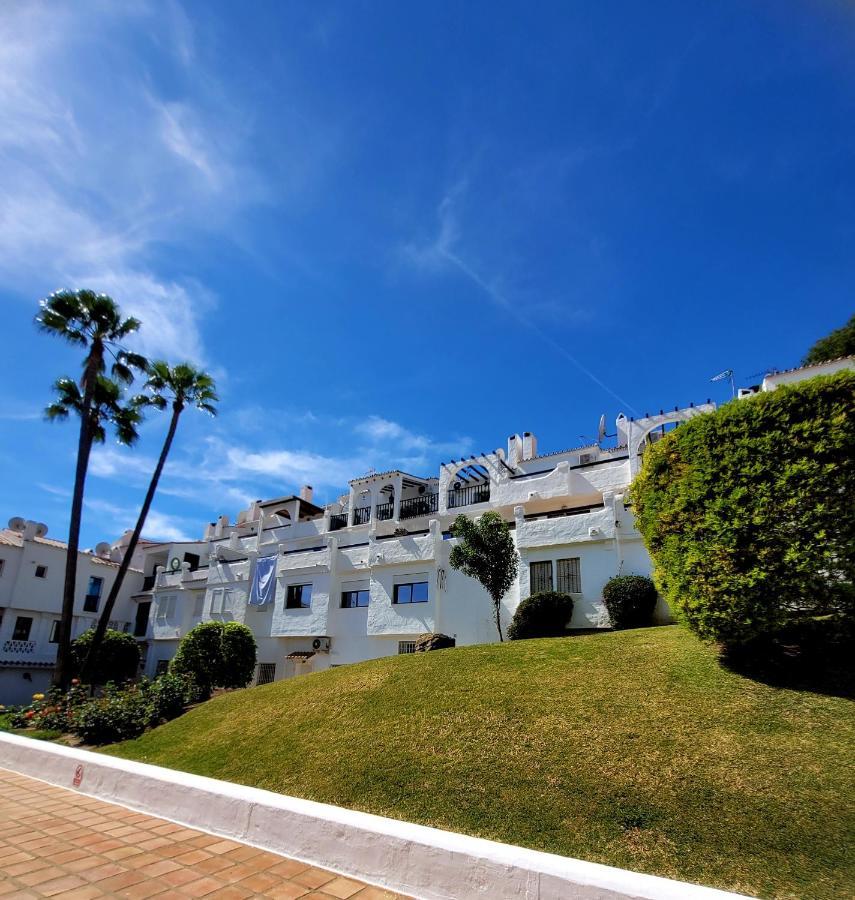 Benahavis Village Penthouse Apartment, 2 Bedrooms, Stunning Views, Swimming Pool !! Exterior photo